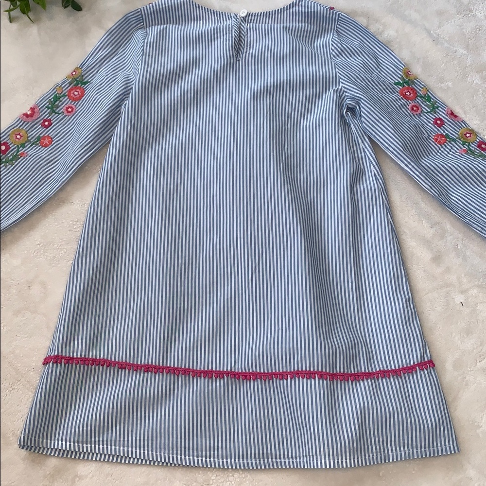 Mini Boden Girls' Striped Floral Embroidered Kaftan in Blue MIx EUC Tunic/Dress - Picture 14 of 16